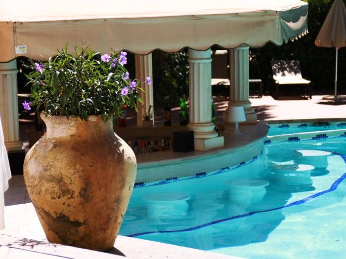 Pool bar  Lago Garden Hotel & Spa Cala Ratjada