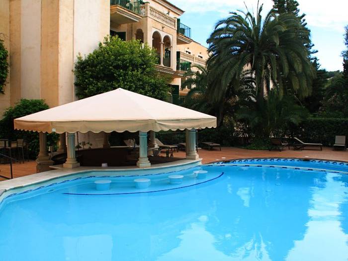 Pool bar Lago Garden Hotel & Spa Cala Ratjada Pool bar Lago Garden Hotel & Spa Cala Ratjada