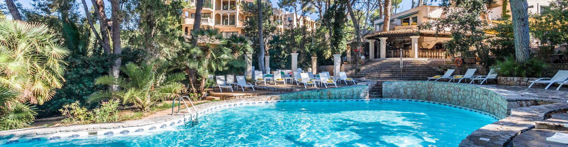 Lago Garden Hotel & Spa - Cala Ratjada - {{pagina.nombre}} Lago Garden Hotel & Spa - Cala Ratjada - {{pagina.nombre}}