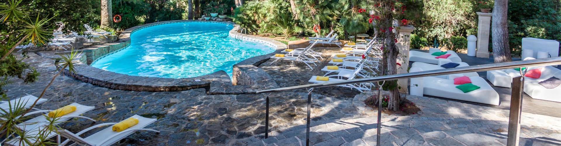 Lago Garden Hotel & Spa - Cala Ratjada - {{pagina.nombre}} Lago Garden Hotel & Spa - Cala Ratjada - {{pagina.nombre}}