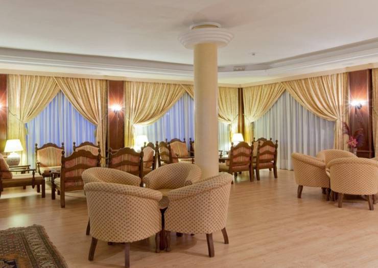 Lobby bar Lago Garden Hotel & Spa Cala Ratjada Lobby bar Lago Garden Hotel & Spa Cala Ratjada