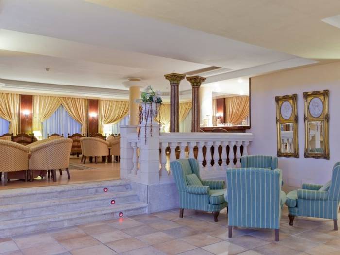 Lobby bar Lago Garden Hotel & Spa Cala Ratjada Lobby bar Lago Garden Hotel & Spa Cala Ratjada
