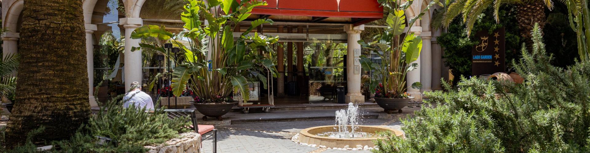 Lago Garden Hotel & Spa - Cala Ratjada - {{pagina.nombre}} Lago Garden Hotel & Spa - Cala Ratjada - {{pagina.nombre}}